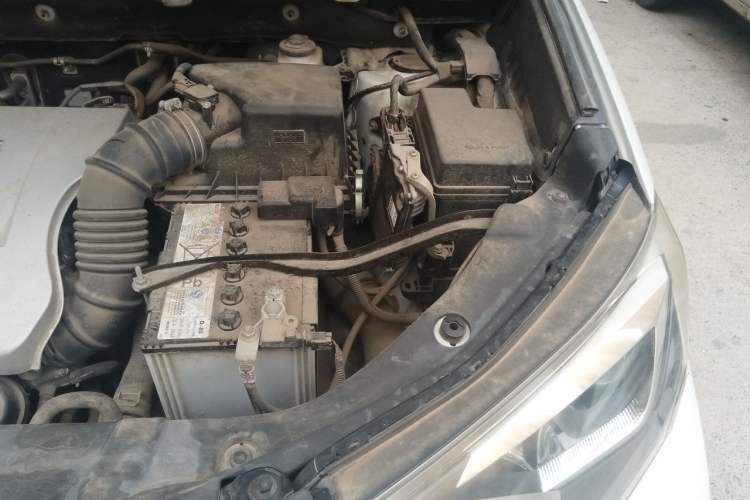 Used Toyota RAV4 2016 2.0L CVT 4x4 New Edition China V Standard Engine Bay Left