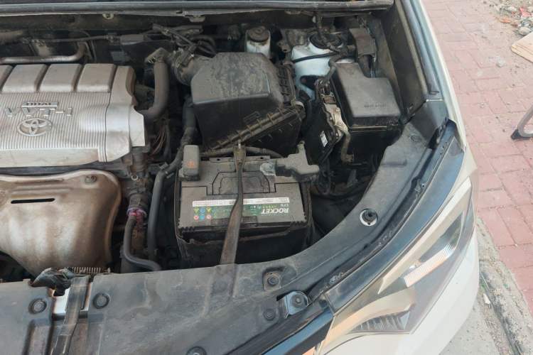 Used Toyota RAV4 2016 2.5L Automatic 4x4 Elite Edition Engine Bay Left