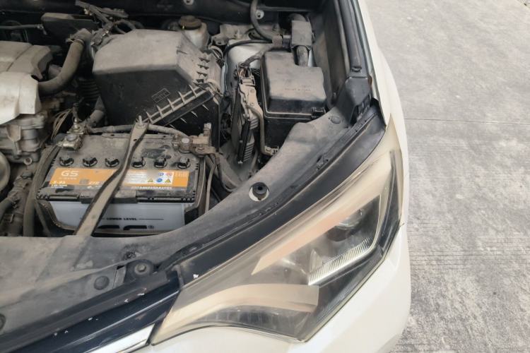 Used Toyota RAV4 2016 2.5L Automatic 4x4 Elite Edition Engine Bay Left