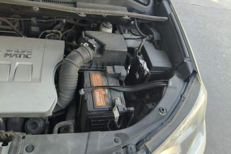Used Toyota RAV4 2016 2.0L CVT Two-Wheel Drive Fashion Edition China V Standard Engine Bay Left