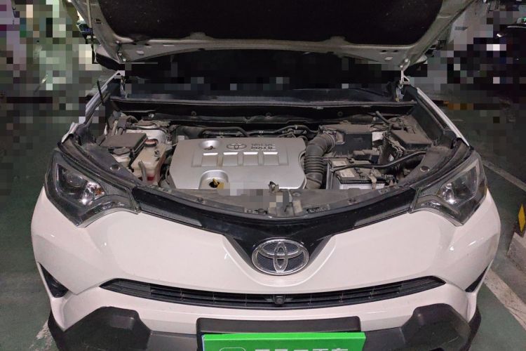 Used Toyota RAV4 2016 2.0L CVT Two-Wheel Drive Fashion Edition China V Standard Engine Bay