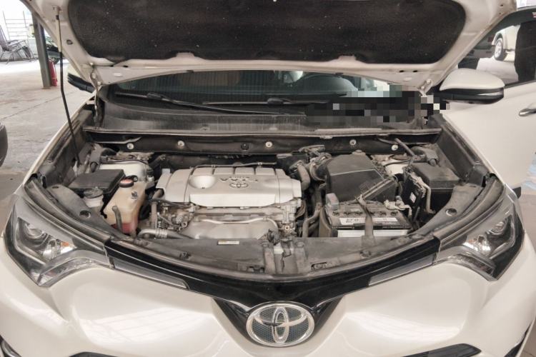 Used Toyota RAV4 2016 2.5L Automatic 4x4 Elite Edition Engine Bay