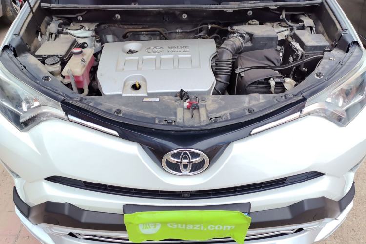 Used Toyota RAV4 2016 2.0L CVT Two-Wheel Drive Fashion Edition China V Standard Engine Bay