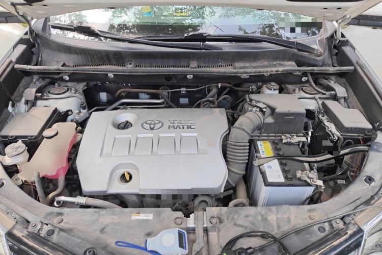Used Toyota RAV4 2016 2.0L CVT Two-Wheel Drive Fashion Edition China V Standard Engine Bay
