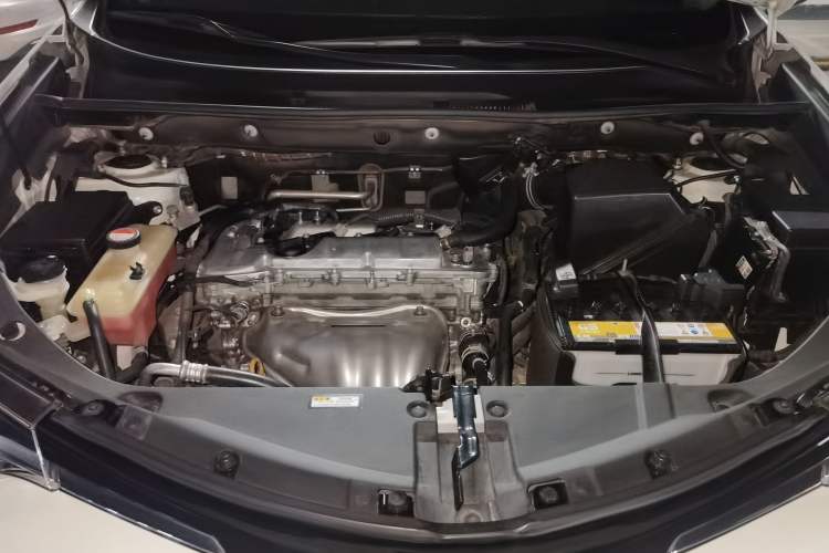 Used Toyota RAV4 2016 2.5L Automatic 4x4 Elite Edition Engine Bay