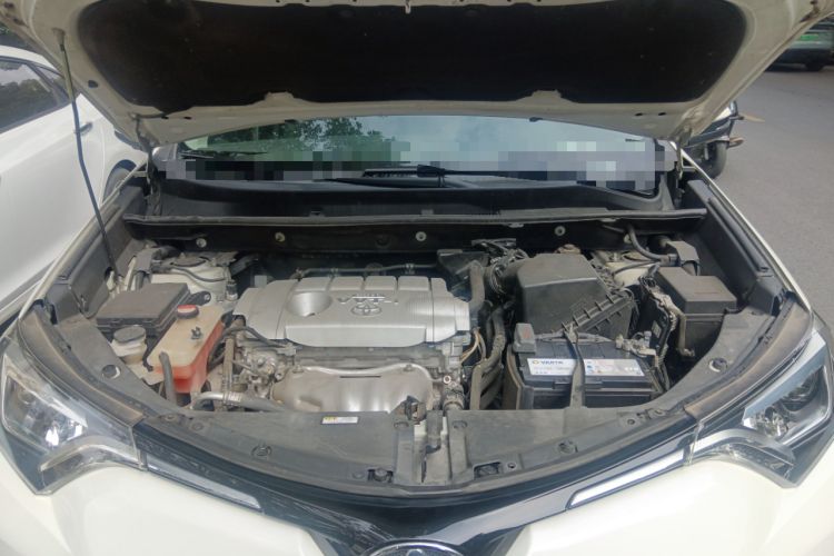 Used Toyota RAV4 2016 2.5L Automatic 4x4 Elite Edition Engine Bay