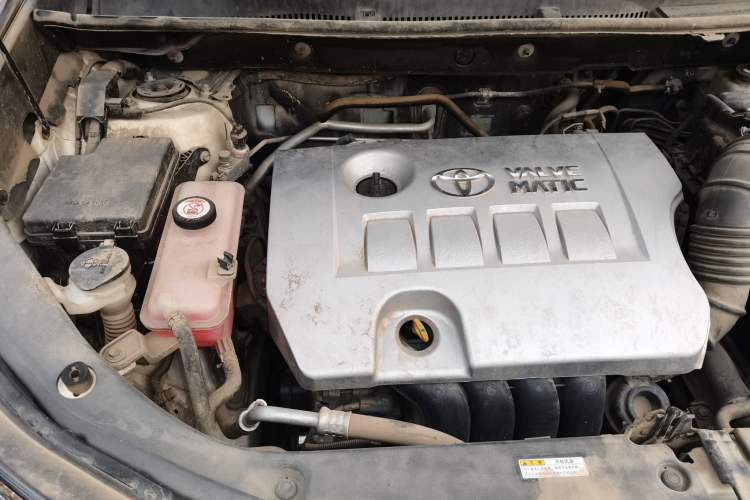 Used Toyota RAV4 2016 2.0L CVT Two-Wheel Drive Fashion Edition China V Standard Engine Bay Right