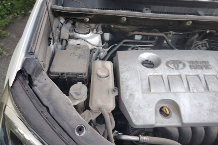 Used Toyota RAV4 2016 2.0L CVT 4x4 New Edition China V Standard Engine Bay Right