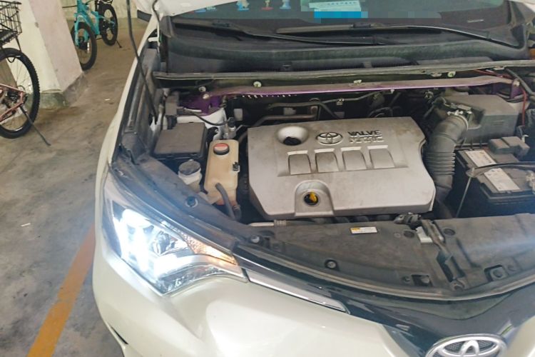 Used Toyota RAV4 2016 2.0L CVT Two-Wheel Drive Fashion Edition China V Standard Engine Bay Right