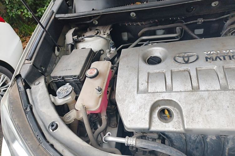 Used Toyota RAV4 2016 2.0L CVT Two-Wheel Drive Fashion Edition China V Standard Engine Bay Right