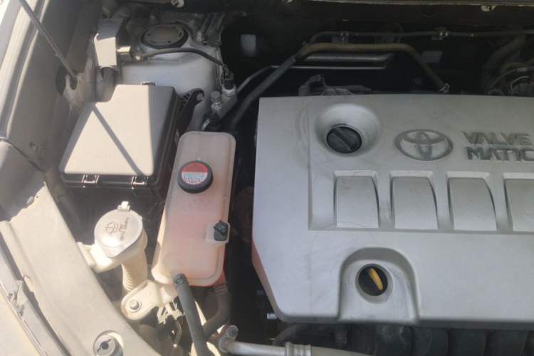 Used Toyota RAV4 2016 2.0L CVT Two-Wheel Drive Comfort Edition China V Standard Engine Bay Right