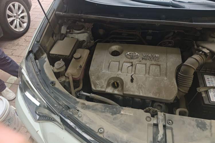 Used Toyota RAV4 2016 2.0L CVT Two-Wheel Drive Smart Edition China V Standard Engine Bay Right