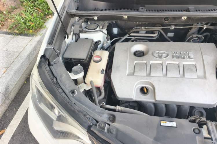 Used Toyota RAV4 2016 2.0L CVT Two-Wheel Drive Fashion Edition China V Standard Engine Bay Right