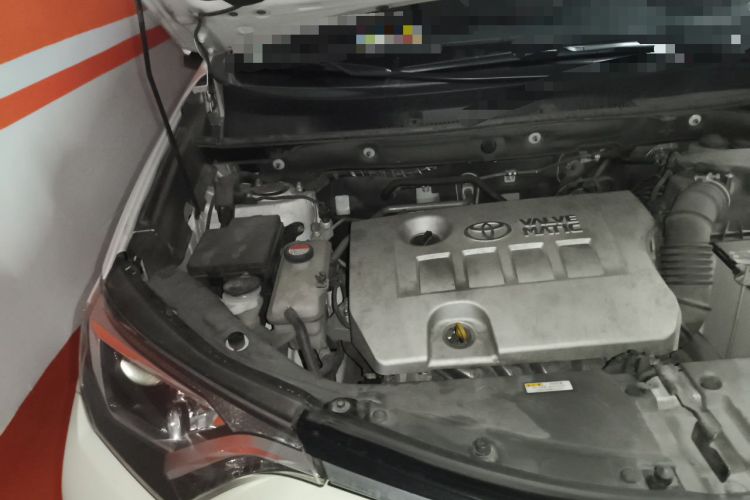 Used Toyota RAV4 2016 2.0L CVT Two-Wheel Drive Fashion Edition China V Standard Engine Bay Right