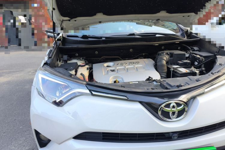 Used Toyota RAV4 2016 2.0L CVT Two-Wheel Drive Comfort Edition China V Standard Engine Bay Right