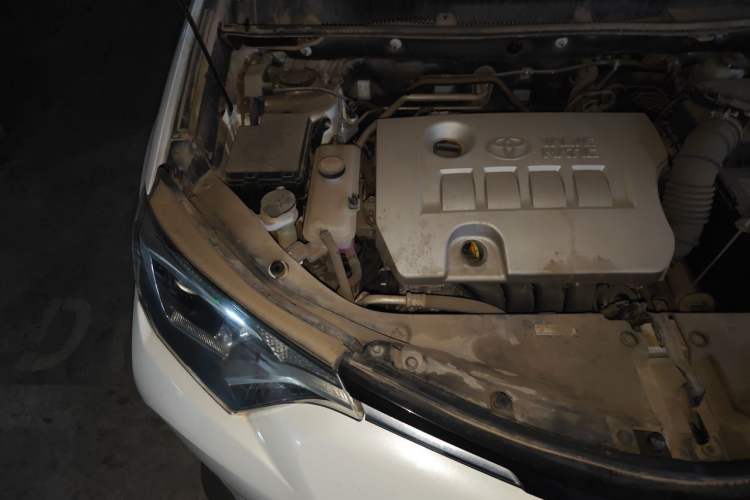 Used Toyota RAV4 2016 2.0L CVT Two-Wheel Drive Fashion Edition China V Standard Engine Bay Right