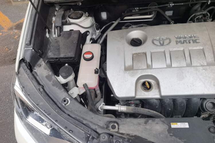Used Toyota RAV4 2016 2.0L CVT Two-Wheel Drive Comfort Edition China V Standard Engine Bay Right