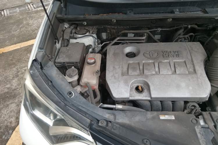 Used Toyota RAV4 2016 2.0L CVT Two-Wheel Drive Urban Edition China V Standard Engine Bay Right