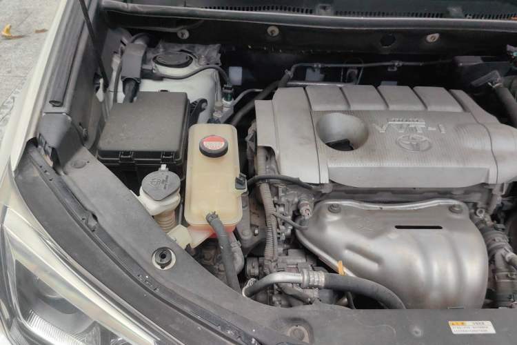 Used Toyota RAV4 2016 2.5L Automatic 4x4 Elite Edition Engine Bay Right