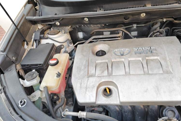 Used Toyota RAV4 2016 2.0L CVT Two-Wheel Drive Smart Edition China V Standard Engine Bay Right