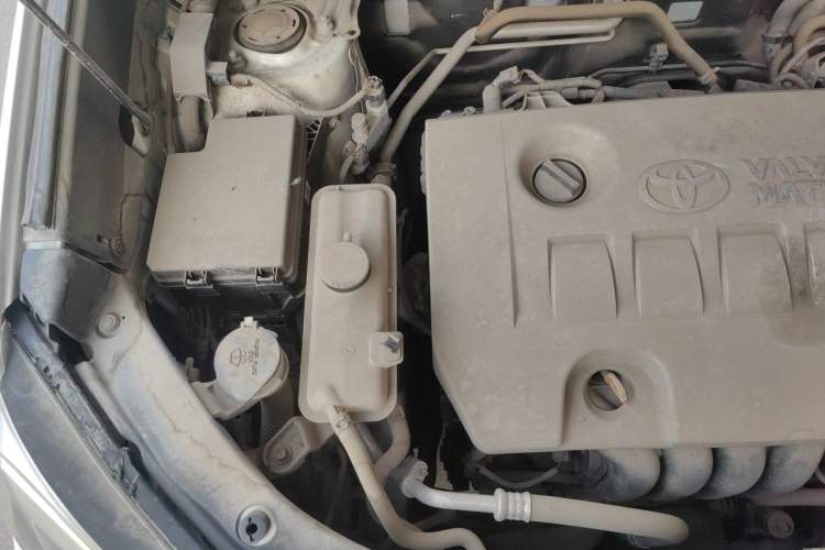 Used Toyota RAV4 2016 2.0L CVT Two-Wheel Drive Smart Edition China V Standard Engine Bay Right