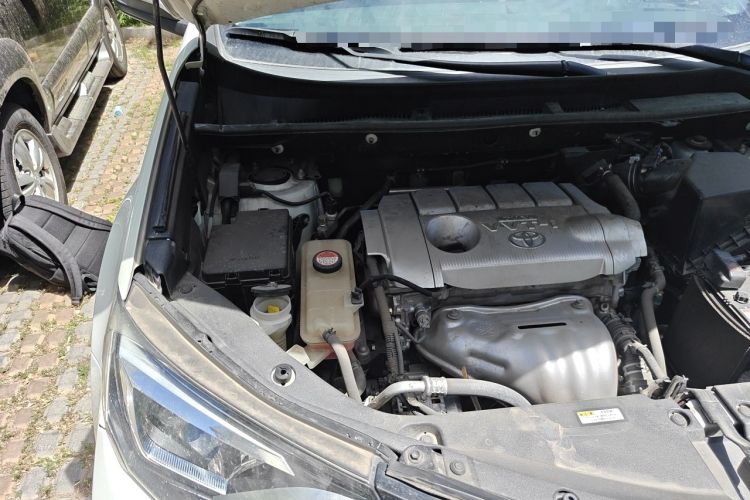 Used Toyota RAV4 2016 2.5L Automatic 4x4 Elite Edition Engine Bay Right