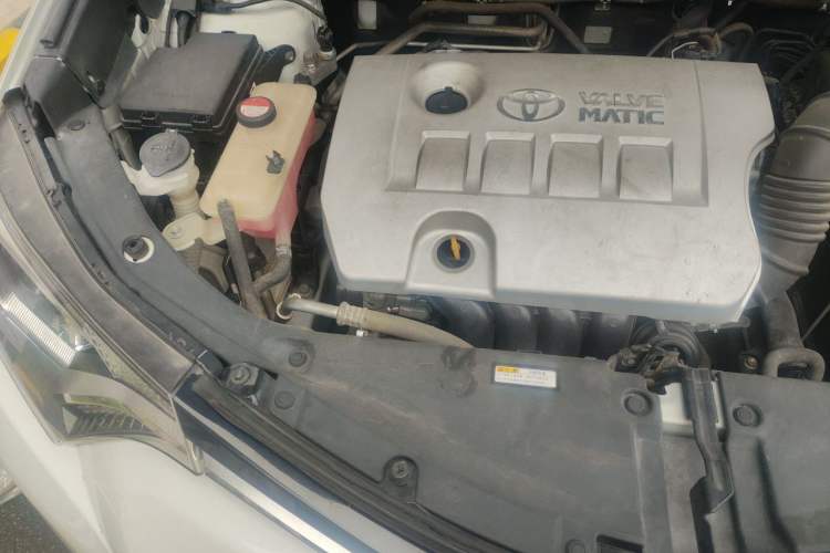 Used Toyota RAV4 2016 2.0L CVT Two-Wheel Drive Fashion Edition China V Standard Engine Bay Right