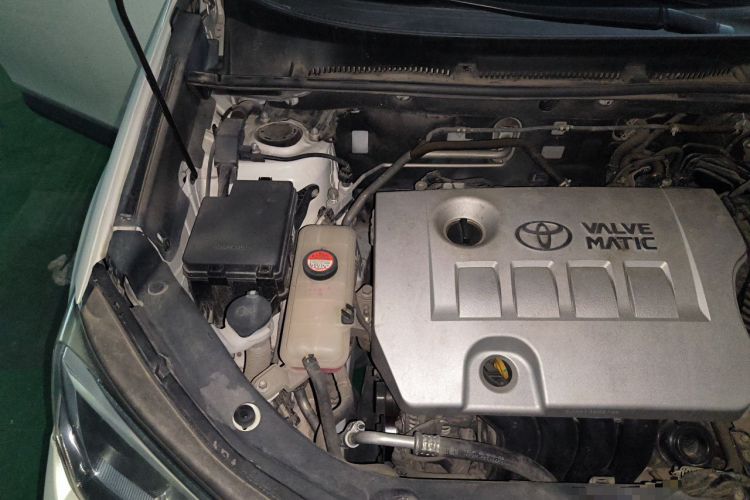 Used Toyota RAV4 2016 2.0L CVT Two-Wheel Drive Fashion Edition China V Standard Engine Bay Right