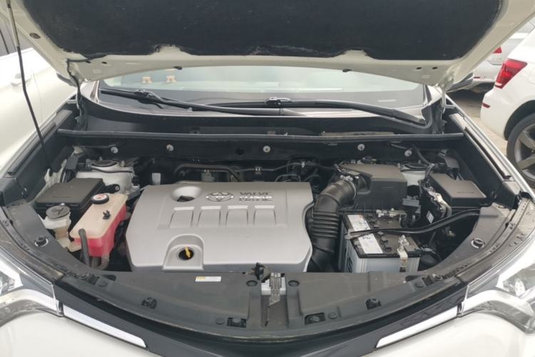 Used Toyota RAV4 2016 2.0L CVT Two-Wheel Drive Smart Edition China V Standard Engine Bay