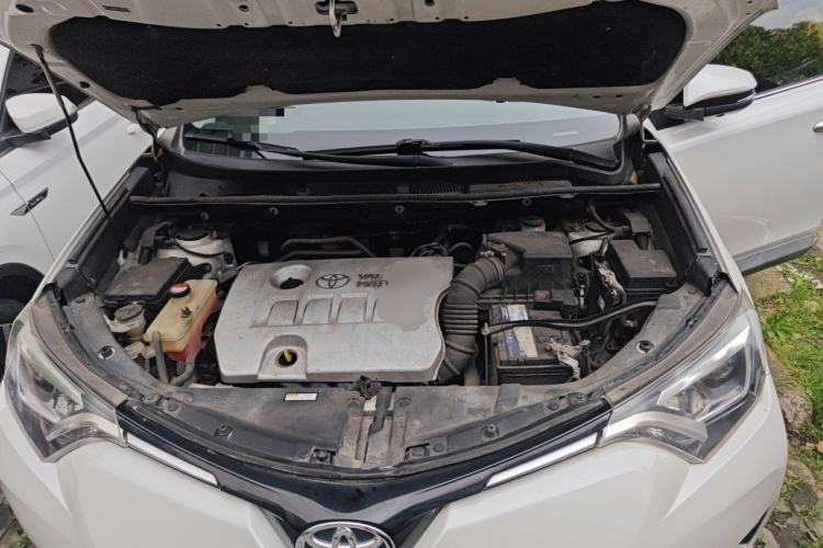 Used Toyota RAV4 2016 2.0L CVT Two-Wheel Drive Smart Edition China V Standard Engine Bay