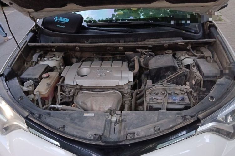 Used Toyota RAV4 2016 2.5L Automatic 4x4 Elite Edition Engine Bay