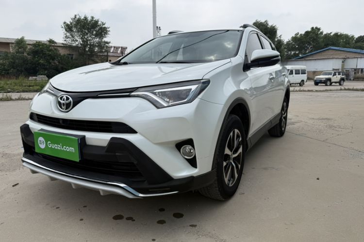 Used Toyota RAV4 2016 2.0L CVT 4x4 New Edition China V Standard Guazi used car, China used car export, Used car for sale, Used  cars, Cheapest cars for sale