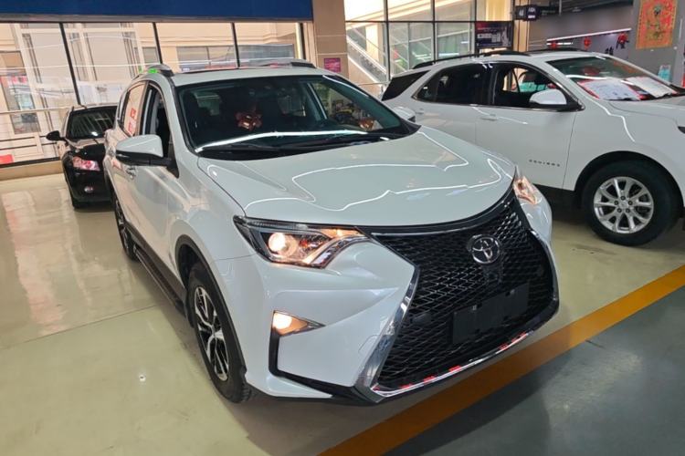 Used Toyota RAV4 2016 2.0L CVT Two-Wheel Drive Fashion Edition China V Standard Exterior 1