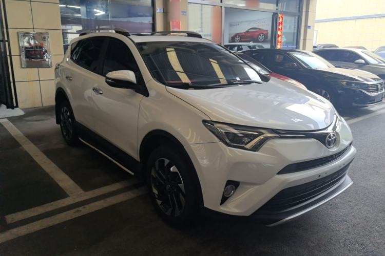 Used Toyota RAV4 2016 2.5L Automatic 4x4 Elite Edition Exterior 1