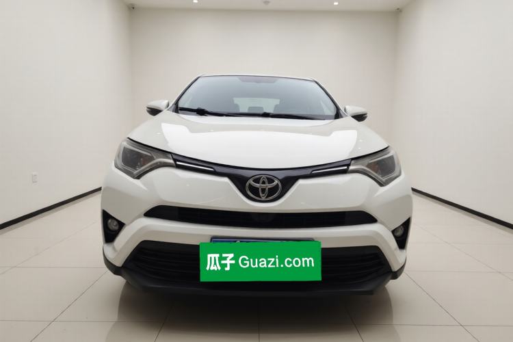 Used Toyota RAV4 2016 2.0L CVT Two-Wheel Drive Fashion Edition China V Standard Exterior 1
