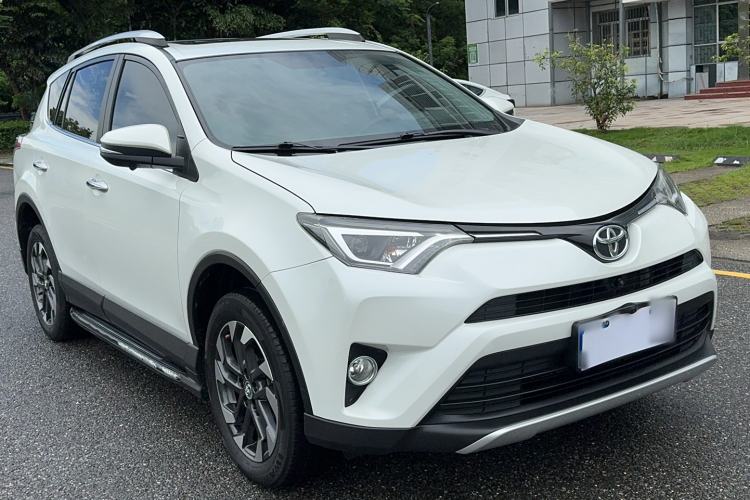 Used Toyota RAV4 2016 2.5L Automatic 4x4 Elite Edition Exterior 1