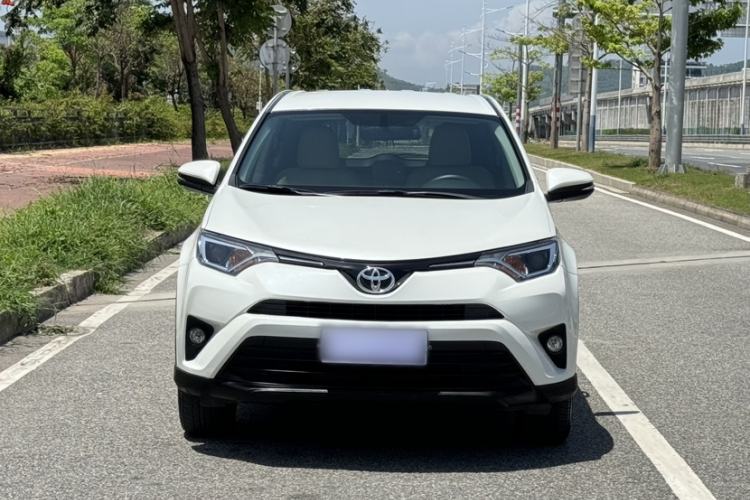 Used Toyota RAV4 2016 2.0L CVT Two-Wheel Drive Urban Edition China V Standard Exterior 1