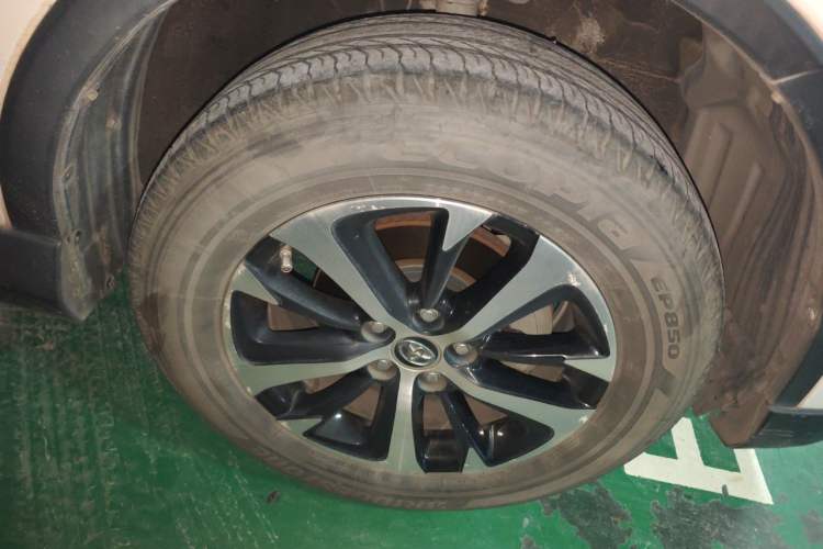 Used Toyota RAV4 2016 2.0L CVT Two-Wheel Drive Smart Edition China V Standard Exterior 1