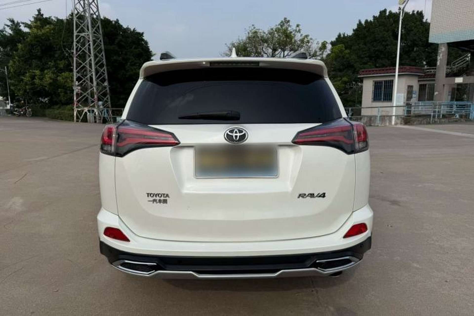 Used Toyota RAV4 2016 2.0L CVT Two-Wheel Drive Fashion Edition China V Standard Exterior 10