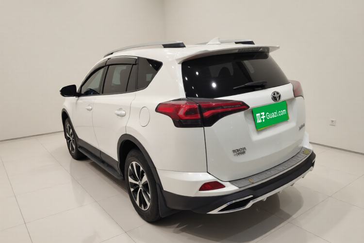Used Toyota RAV4 2016 2.0L CVT Two-Wheel Drive Urban Edition China V Standard Exterior 2