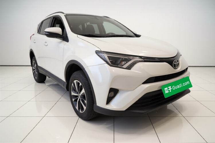 Used Toyota RAV4 2016 2.0L CVT Two-Wheel Drive Urban Edition China V Standard Exterior 2