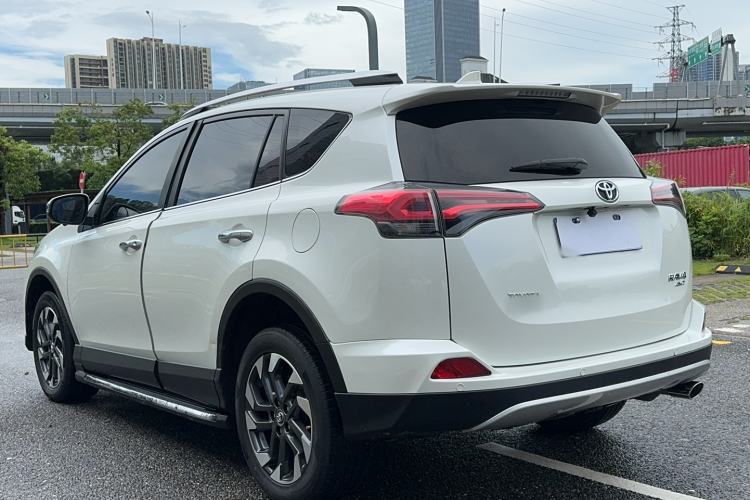 Used Toyota RAV4 2016 2.5L Automatic 4x4 Elite Edition Exterior 2