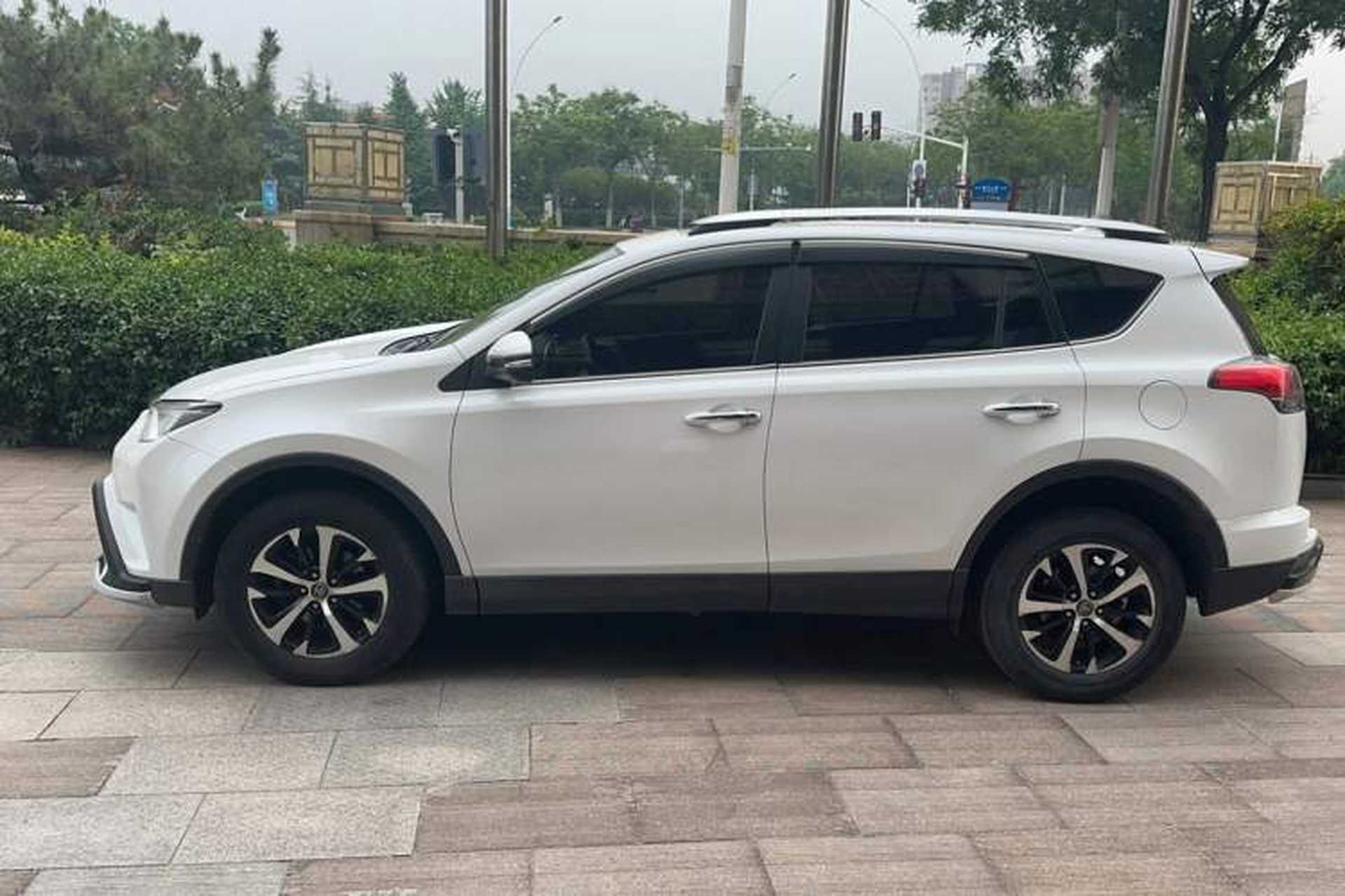 Used Toyota RAV4 2016 2.0L CVT Two-Wheel Drive Smart Edition China V Standard Exterior 2