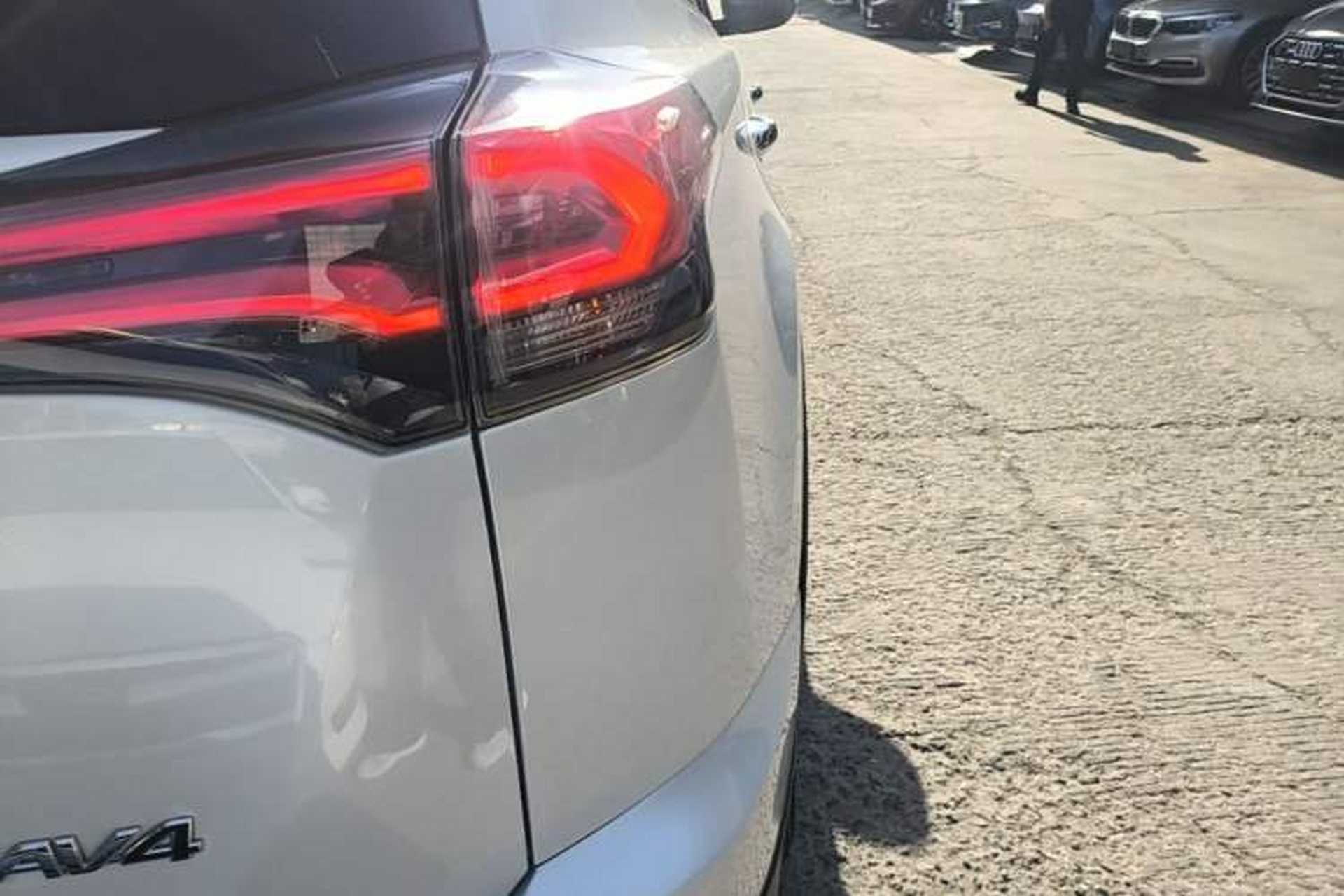 Used Toyota RAV4 2016 2.0L CVT Two-Wheel Drive Smart Edition China V Standard Exterior 3
