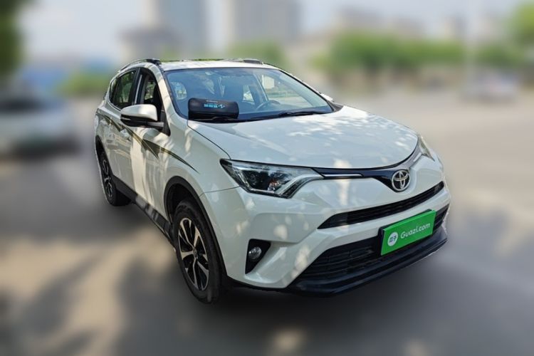 Used Toyota RAV4 2016 2.0L CVT Two-Wheel Drive Urban Edition China V Standard Exterior 3