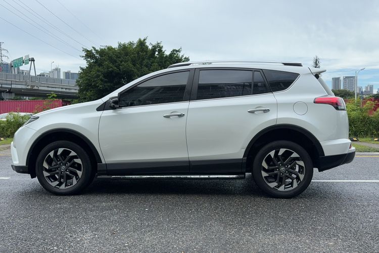 Used Toyota RAV4 2016 2.5L Automatic 4x4 Elite Edition Exterior 3