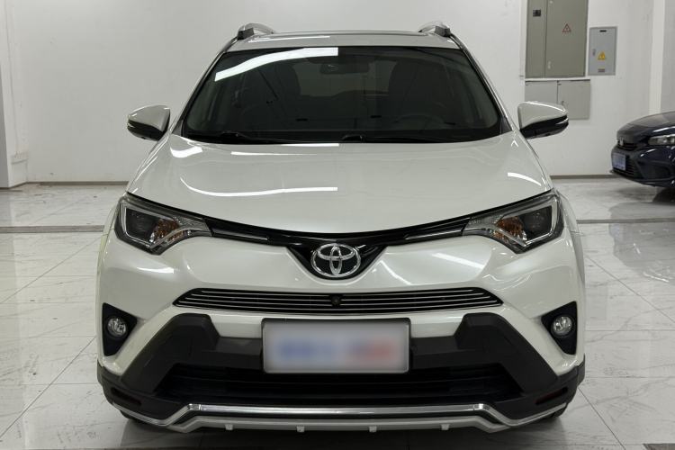 Used Toyota RAV4 2016 2.0L CVT Two-Wheel Drive Fashion Edition China V Standard Exterior 4