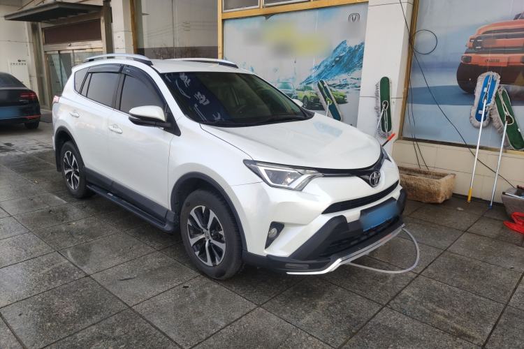 Used Toyota RAV4 2016 2.0L CVT Two-Wheel Drive Urban Edition China V Standard Exterior 5
