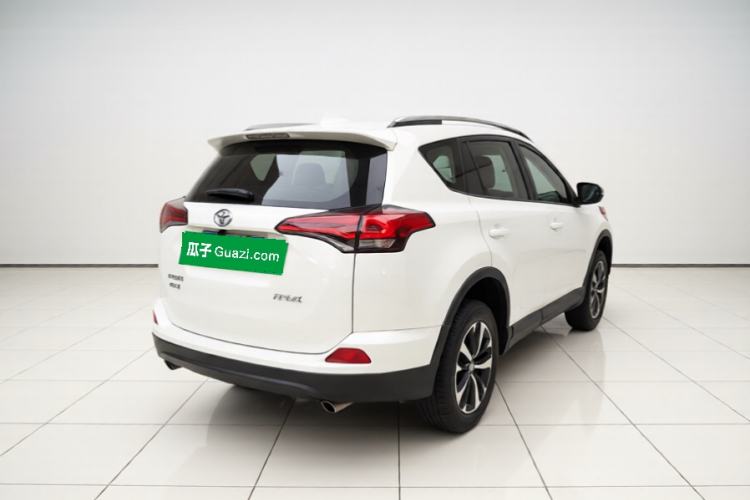 Used Toyota RAV4 2016 2.0L CVT Two-Wheel Drive Urban Edition China V Standard Exterior 5