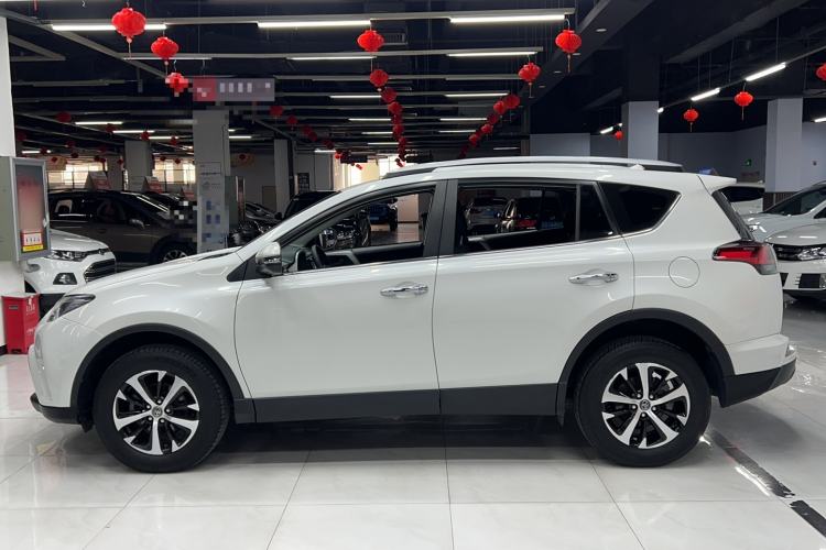Used Toyota RAV4 2016 2.0L CVT Two-Wheel Drive Comfort Edition China V Standard Exterior 5
